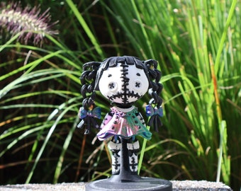 3D Printed Creepy Articulated Doll: Gothic Home Decor