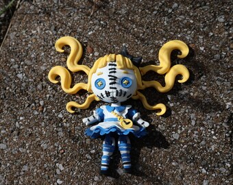 Alice in Wonderland Creepy Doll: 3D Print Articulated Goth Decor