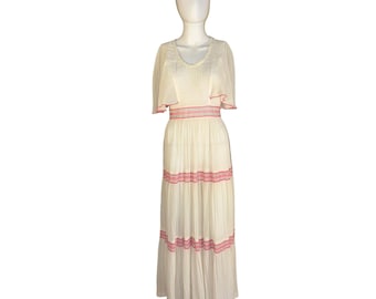 robe vintage hippie prairie des années 1970, mariage hippie maxi transparent