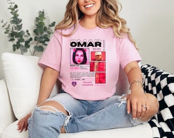 Camiseta unisex de Omar Courtz, merchandising del concierto de Primera Musa.