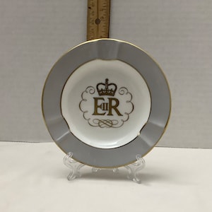 Wedgwood, Bone China, Gold-edged Queen Elizabeth II 1953 Coronation Ashtray