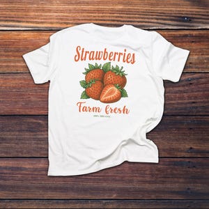 Strawberry Retro Fruit T-Shirt, Farmers Market Tee, Fruit Lover Tee, Vintage Fruit Shirt, Summer Fruity Tee, Graphic Tee