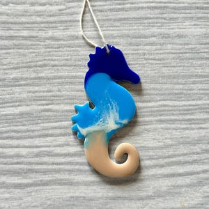 Sea Horse Resin Ornament, Beach Theme Christmas Tree Decorations, Unique Home Decor, Nautical Ocean Artwork, Marine Life, Sea Animal Gifts