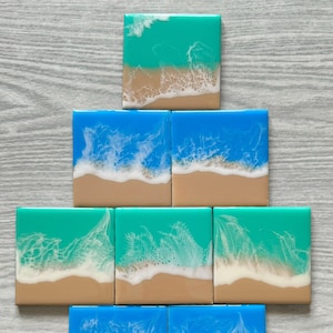 COMMANDE PERSONNALISÉE Dessous de verre océan, oeuvre d&#39;art de plage en résine, vagues blanches époxy, décoration d&#39;intérieur côtière, ensemble de table bleu et sarcelle, cadeaux de pendaison de crémaillère