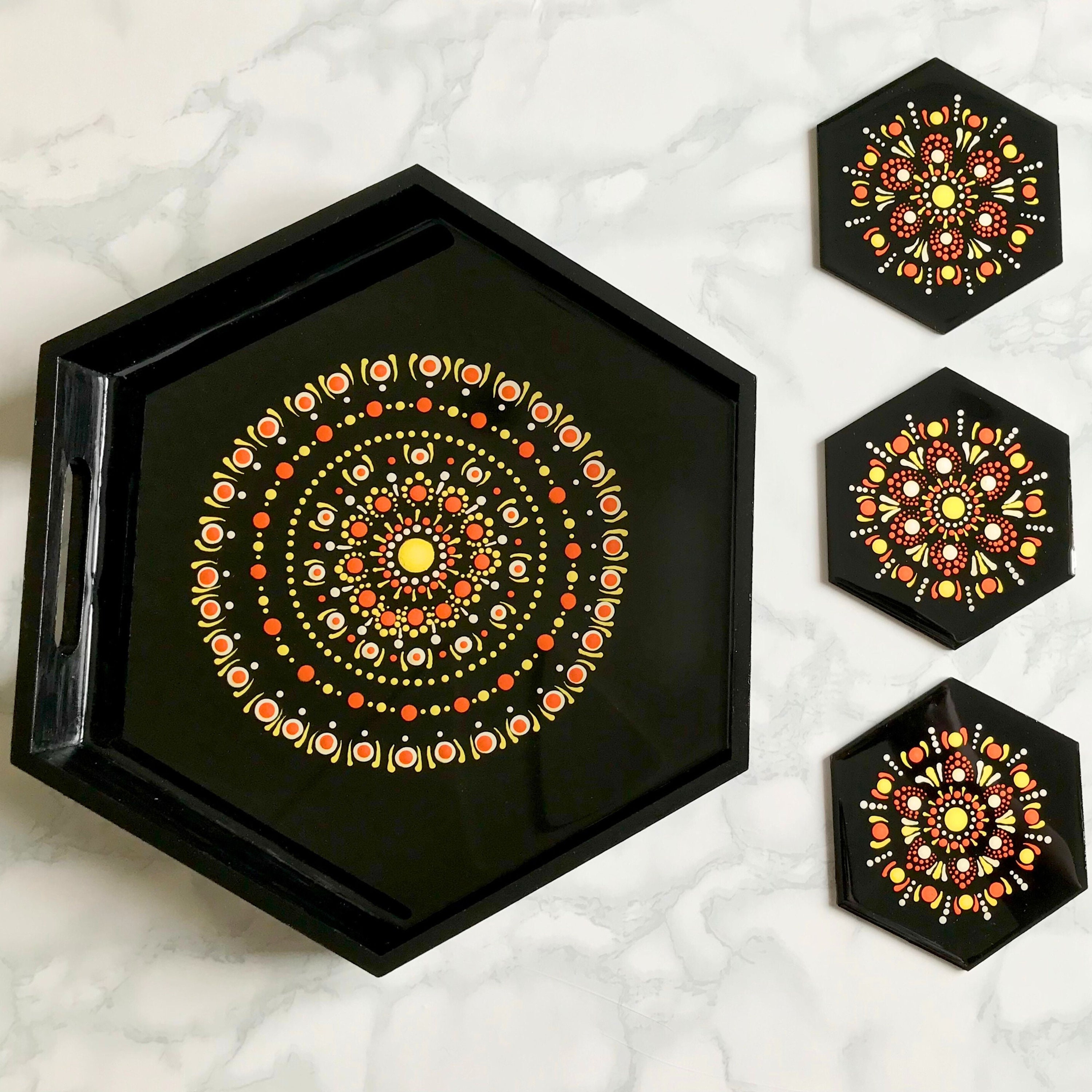 Set Di 6 Sottobicchieri In Resina Esagonali Con Fiori E Lamina Dorata - Diametro 10,2 Cm, Artigianali, Regalo - 4