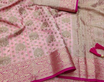 Luxurious Zari Woven Pallu and Intricate Motif Weaving