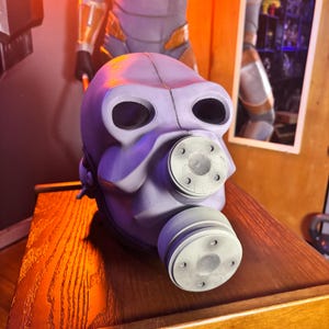 Half-Life 2 Inspired Combine Metrocop Helmet 3D Printed 1:1 Scale Wearable Display Prop Replica