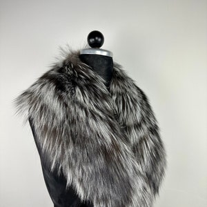 Genuine fur fox collar, silver fox collar, warm and fluffy fur stole