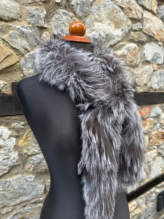 Handmade Silver Fox Fur Scarf: Genuine Warm Fur, Made in  display picture 2