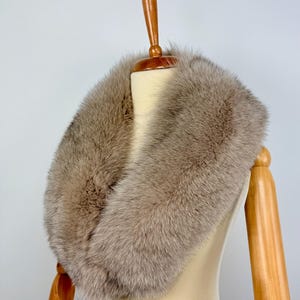 Genuine Beige Fox Fur Collar: Luxury Fur Stole