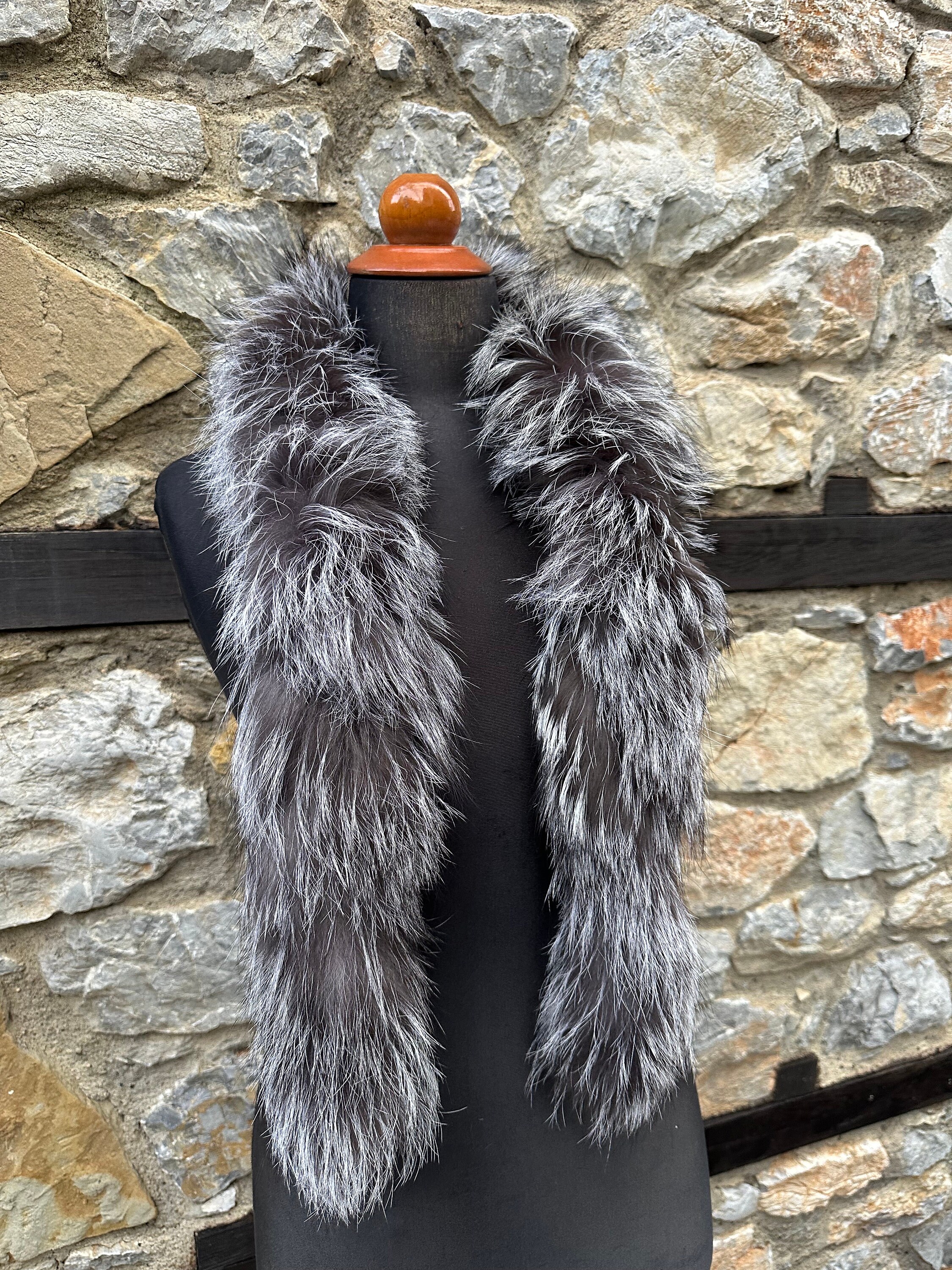Handmade Silver Fox Fur Scarf: Genuine Warm Fur, Made in  display picture 1