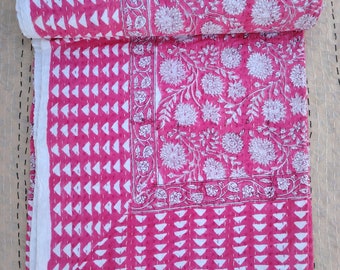 Handgenähter Queen Kantha Quilt: Boho Tagesdecke aus Baumwolle