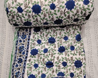 Edredón Kantha de algodón hecho a mano: Edredón bohemio floral azul (274 x 228 cm)