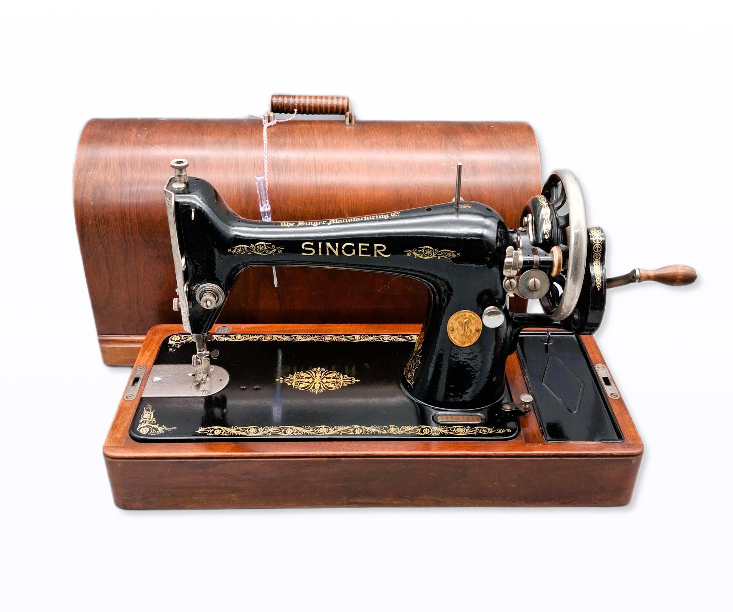 MACCHINA DA CUCIRE vintage overlocker 4 fili EUR 145,28 - IT