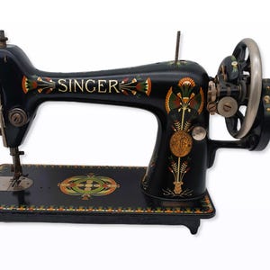 Singer Hand Crank Sewing Machine - Model 66K (1925) - Lotus Decals
