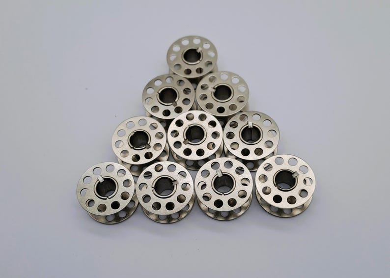 10x Metal Bobbins for Singer Sewing Machine Models 15, 15K and Other Compatible Sewing Machines image 2