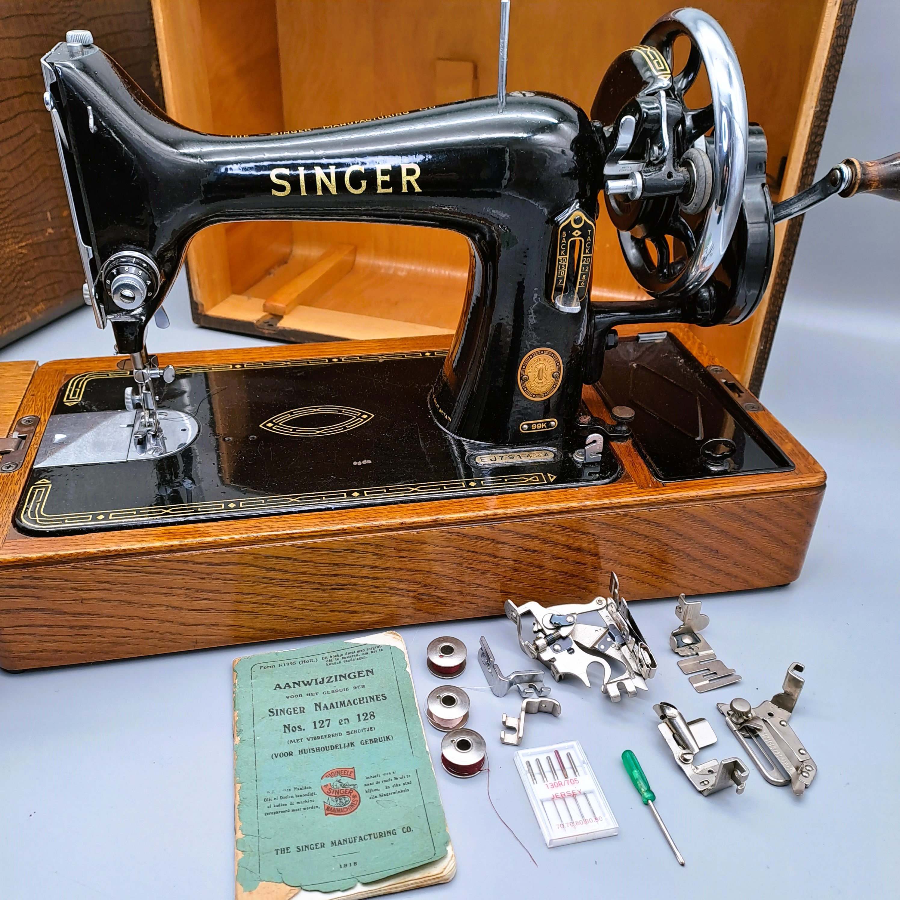 SINGER Sewing Machine Bentwood Wooden Carrying Case for 15 15-91 201 201-2  66 316 127 27 Restored by 3FTERS 