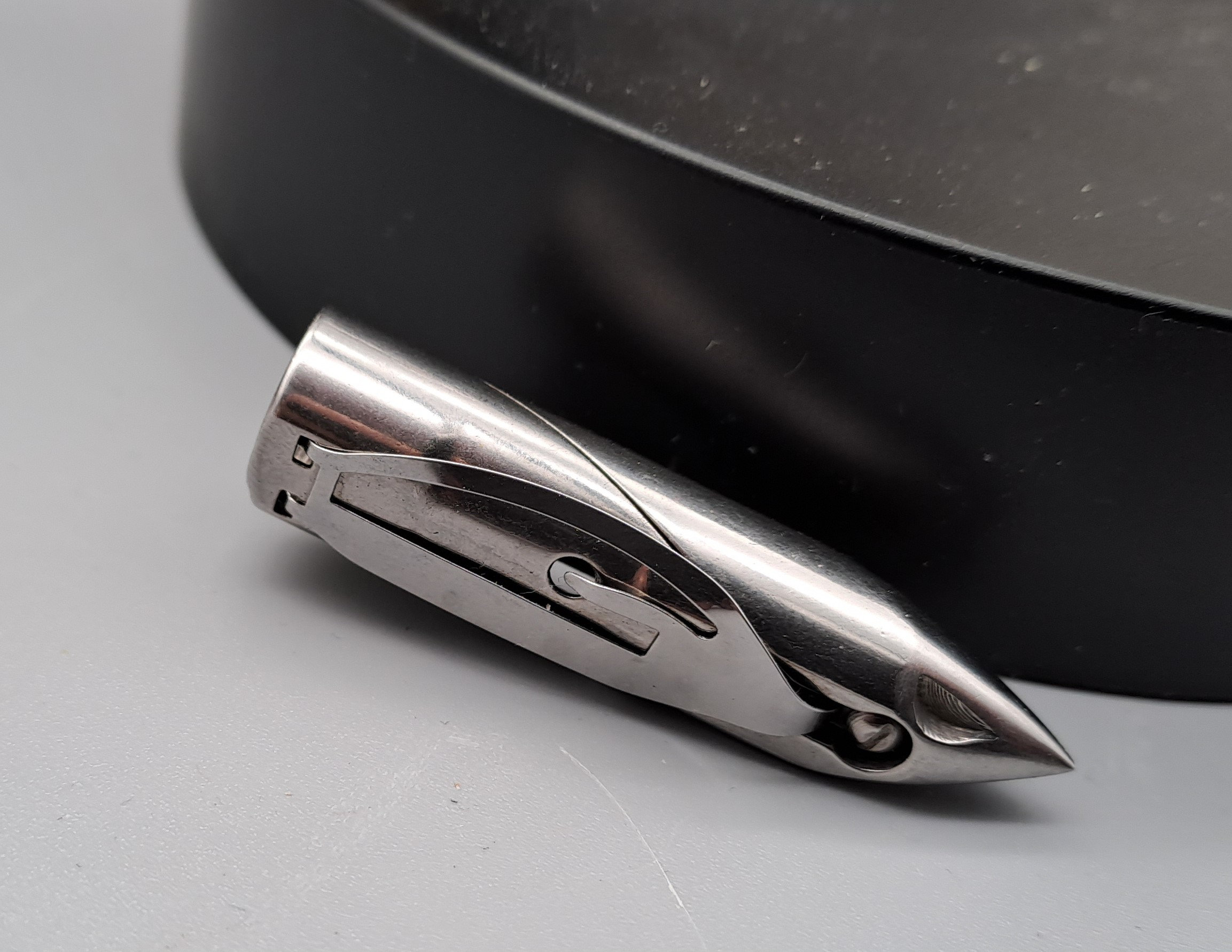 Singer Bullet Shuttle for Sewing Machine Models VS1, VS2, VS3, 27, 27K