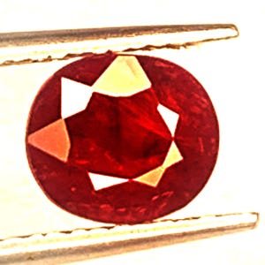 Natürlicher herausragender Mosambik Erhitzter Rubin 1.70Cts Edelstein