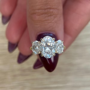 3.50 Carat Oval Cut E/VVS2 Lab Grown Diamond Engagement Ring 14k Yellow Gold IGI Certified, Three-Stone Ring,Side Oval Cut