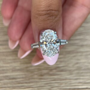 5.70 Ct Oval Shape E/VVS2 Lab Grown Diamond Engagement Ring 14k White Gold IGI CERTIFIED