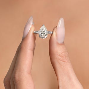 3.50 Ct Pear Shape E/VVS2 Lab Grown Diamond Engagement Ring 14k White Gold IGI Certified