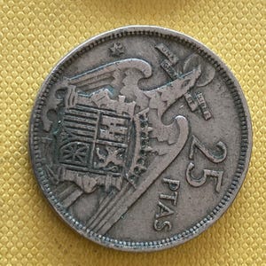 Coins Circulation coin Spain 25 Pesetas 1957 in Star 59