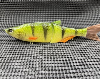 6.5" Slim Shad Glide in Perch pattern