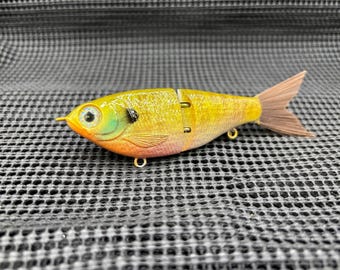 Wee Shad Mini Glidebait in Bluegill pattern