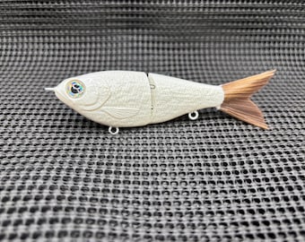 Wee Shad Mini Glidebait Limited Drop in Pearl White pattern