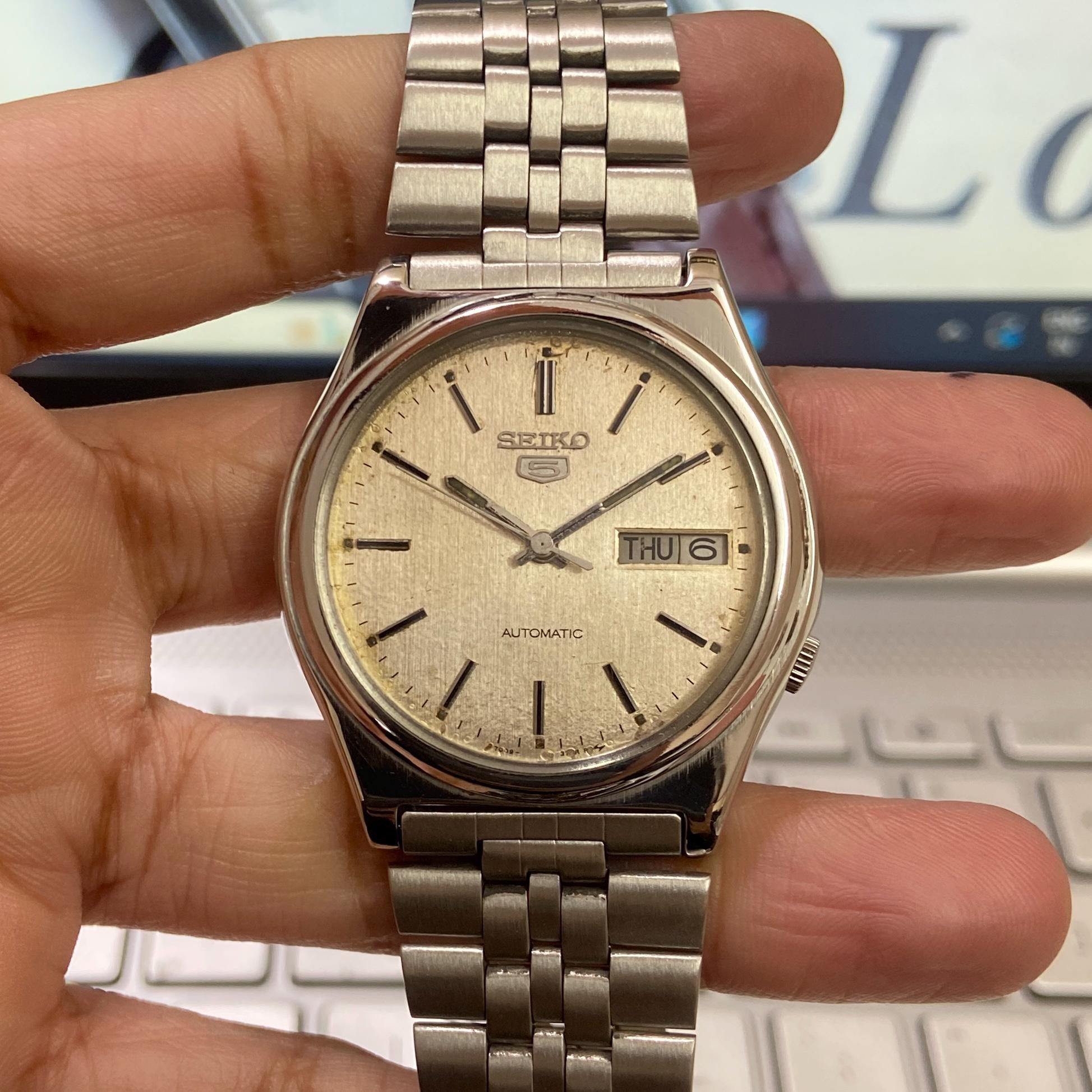 SEIKO クォーツ 時計 1986年製 ゴールド/ブラック 1986 seiko - Etsy 日本