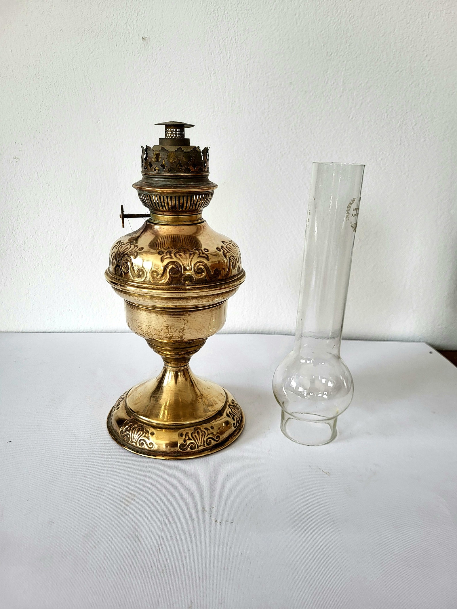 Vintage Brass Kerosene Lamp, Antique Brass Kerosene Lamp,vintage Table