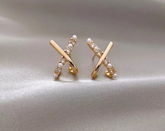 Korea New Design Fashion Jewelry Exquisite Mini Cross Zircon Pearl Earrings Simple Girl Gift Women's Daily Work Accessories