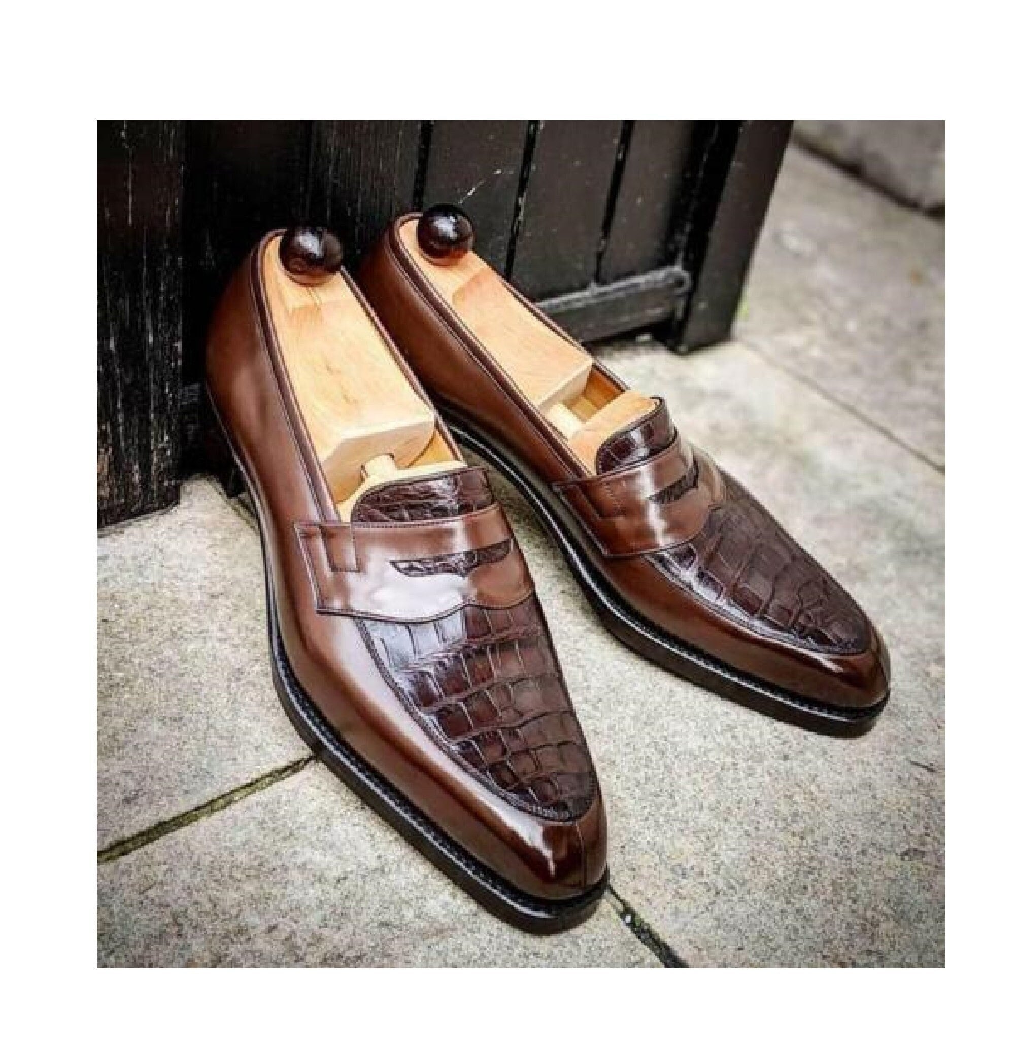 Perfect custom made shoes in crocodile to go with your formal business  ensemble. Some of our customers have been known to wear them with their  designer Je…