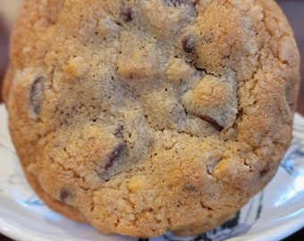 Chocolate Chip and lots of other Cookie Flavors to choose from.