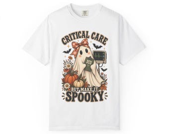 Retro bloemenprint spook ICU-verpleegkundige shirt | Comfort Colors Halloween T-shirt