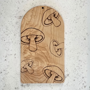 Pilz Ahorn Charcuterie Brett | Gewölbtes Serviertablett | Käseplatte | Hochzeit, Einweihungsparty, Weihnachtsgeschenk