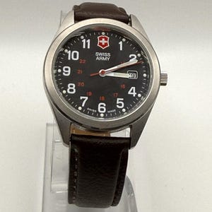 Vintage Victorinox Swiss Army Garrison Round 40MM Mens Watch Working