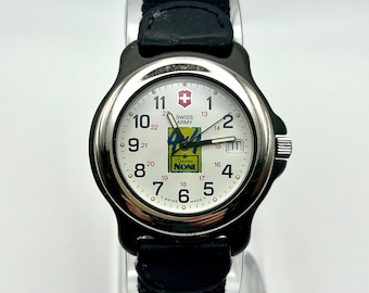 Vintage Unisex 90s Victorinox Swiss Army :  37mm Nylon and Leather Strap Watch Working
