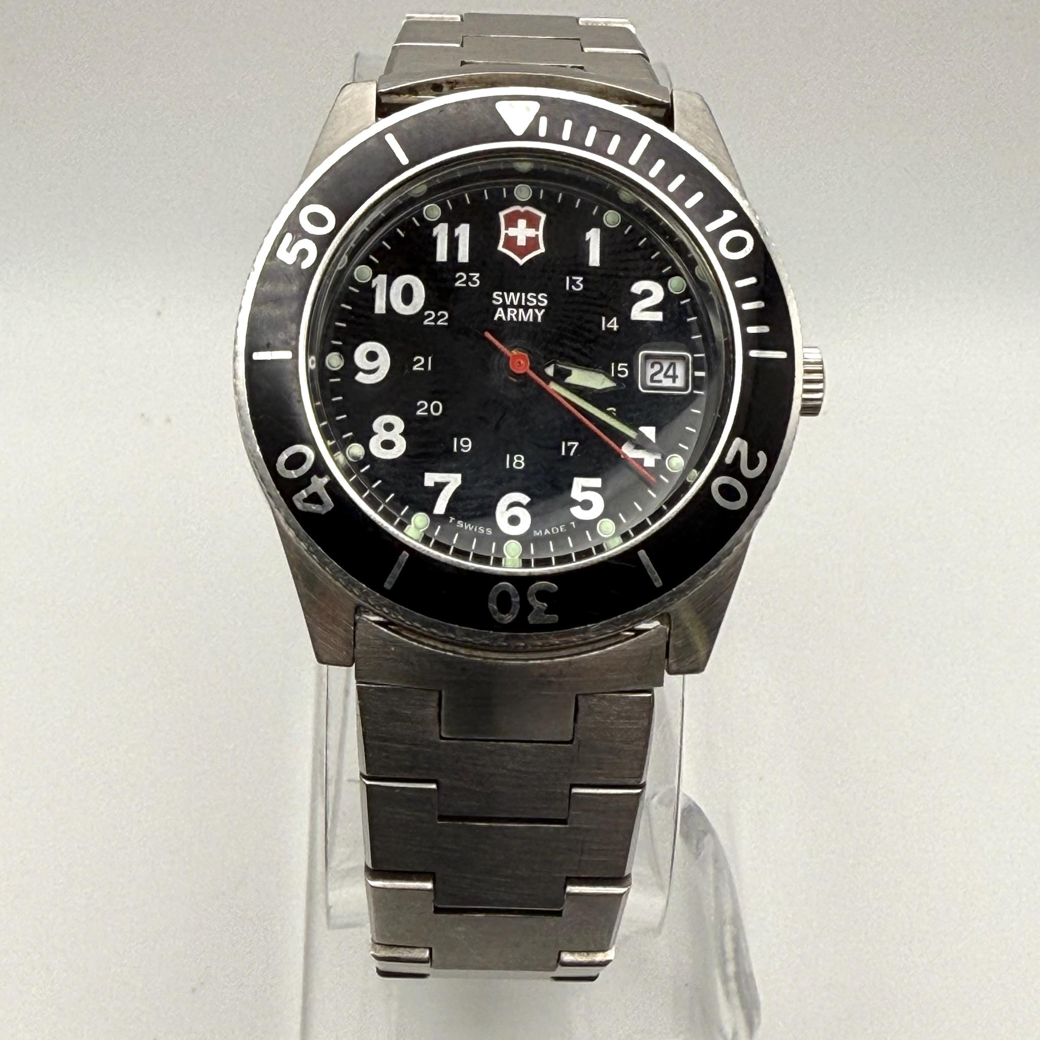 SWISS ARMY 自動巻き　黒文字盤ヴィンテージ　メンズ16cm稼働品 Vintage Victorinox 90's Swiss Army Mens Watch : Rare Lancer 100M