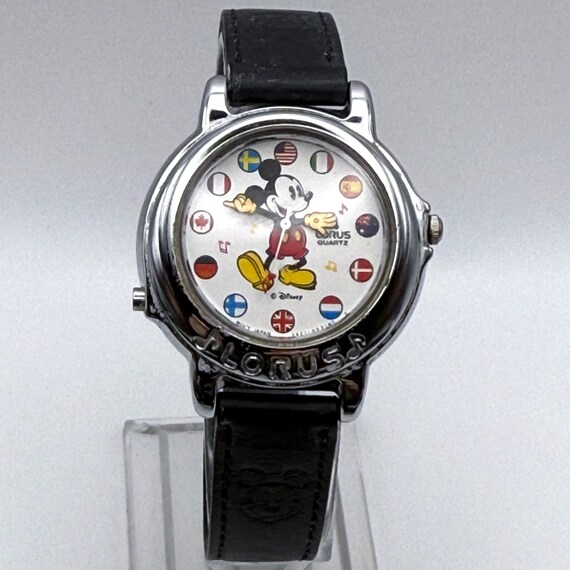 Vintage Lorus Mickey Mouse Watch: Musical Small World  display picture 1
