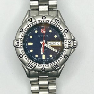 Vintage Wenger Ladies the Genuine Swiss Military SMT 200M  display picture 3
