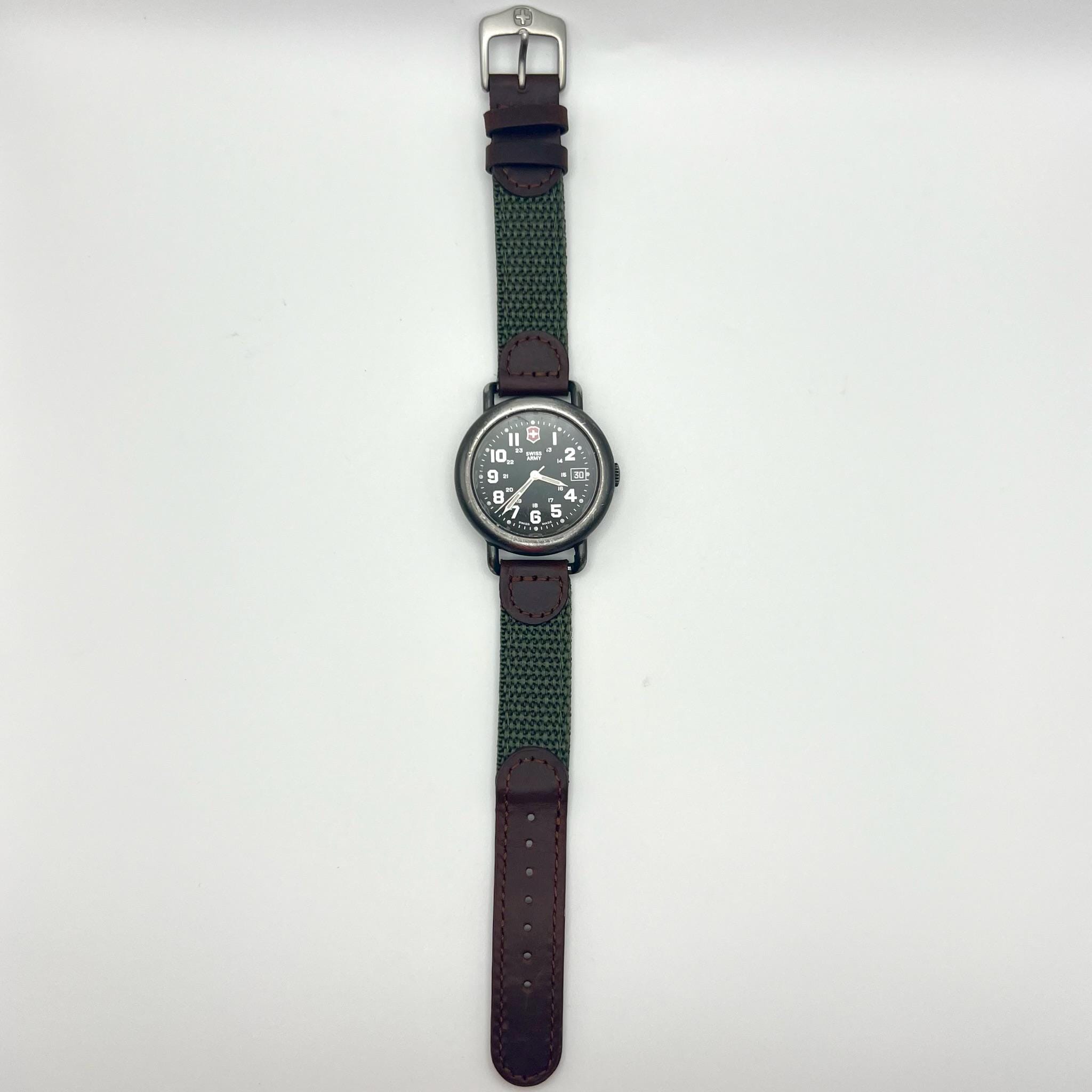 Vintage Victorinox 1997 Unisex Swiss Army : Cavalry Gun Metal 37MM 