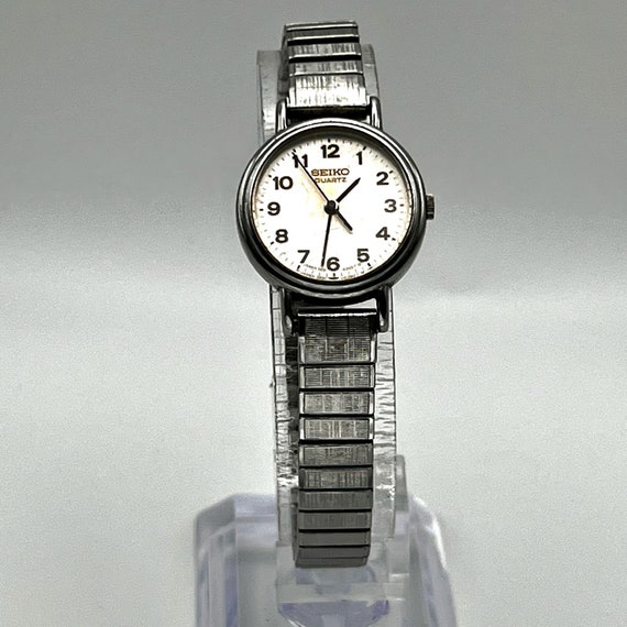 Seiko Vintage Ladies Round Silver tone Flexible B… - image 3