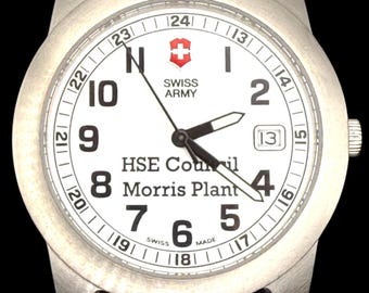 Vintage Victorinox Swiss Army  Unisex Watch :   Field Round 38mm  100M Working