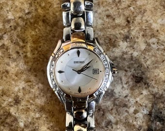 Ladies Pulsar By Seiko Petite Cocktail Quartz Movement Watch V810-0960 Running Pulsar by seiko v810-x042 - Gem main image 2