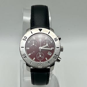 Vintage Victorinox Ladies Swiss Army V7-35 2002 Chrono Star Red Silver Diver Watch Working
