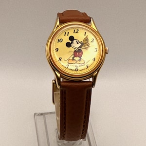Vintage Lorus Mickey Mouse Ladies Collectable new strap watch