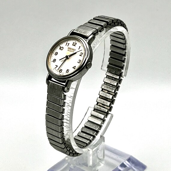 Seiko Vintage Ladies Round Silver tone Flexible B… - image 4