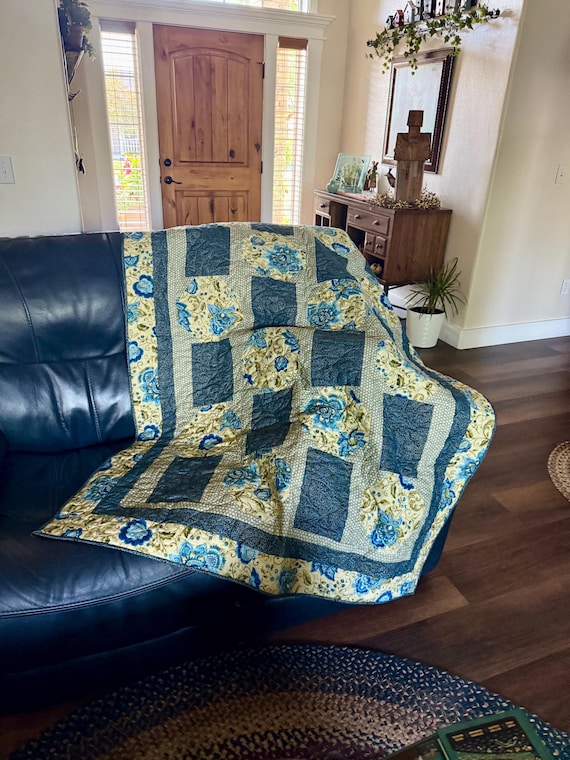 Harmony Teal/Green Throw Size Quilt 44"x62"